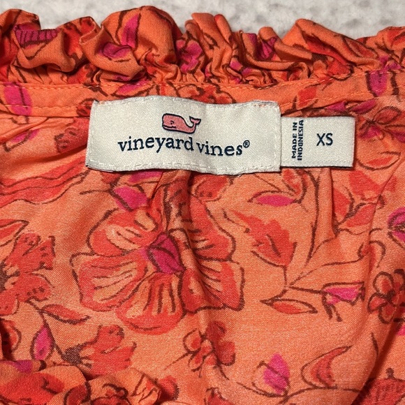 Vineyard Vines Ladies Floral Ruffle Popover, EUC (Wore Once), Size XS - Picture 3 of 10